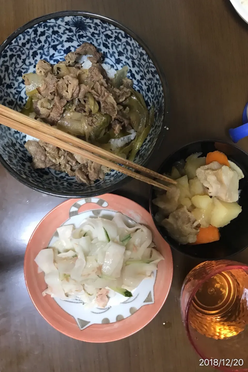 Snapdishの料理写真:#橋やの牛丼、肉じゃがとサラダのセット|さくらさん