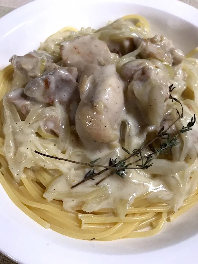 チキンクリームパスタ🐓
旨味がとろりと😊|あまねこ🌿さん