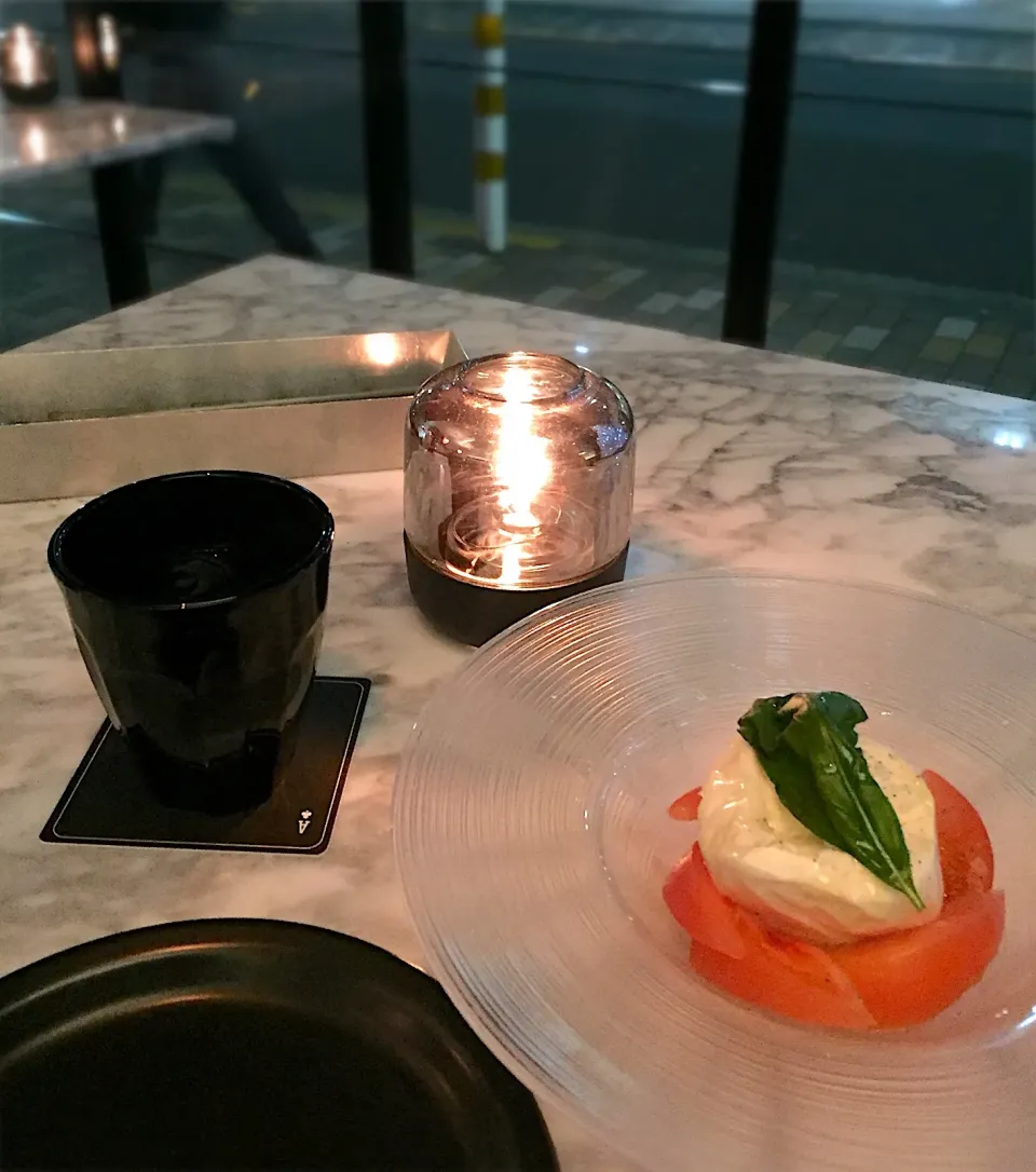 幻のチーズで作ったカプレーゼ🍅✨🧀 @MERCER CAFE 恵比寿|K.Sさん