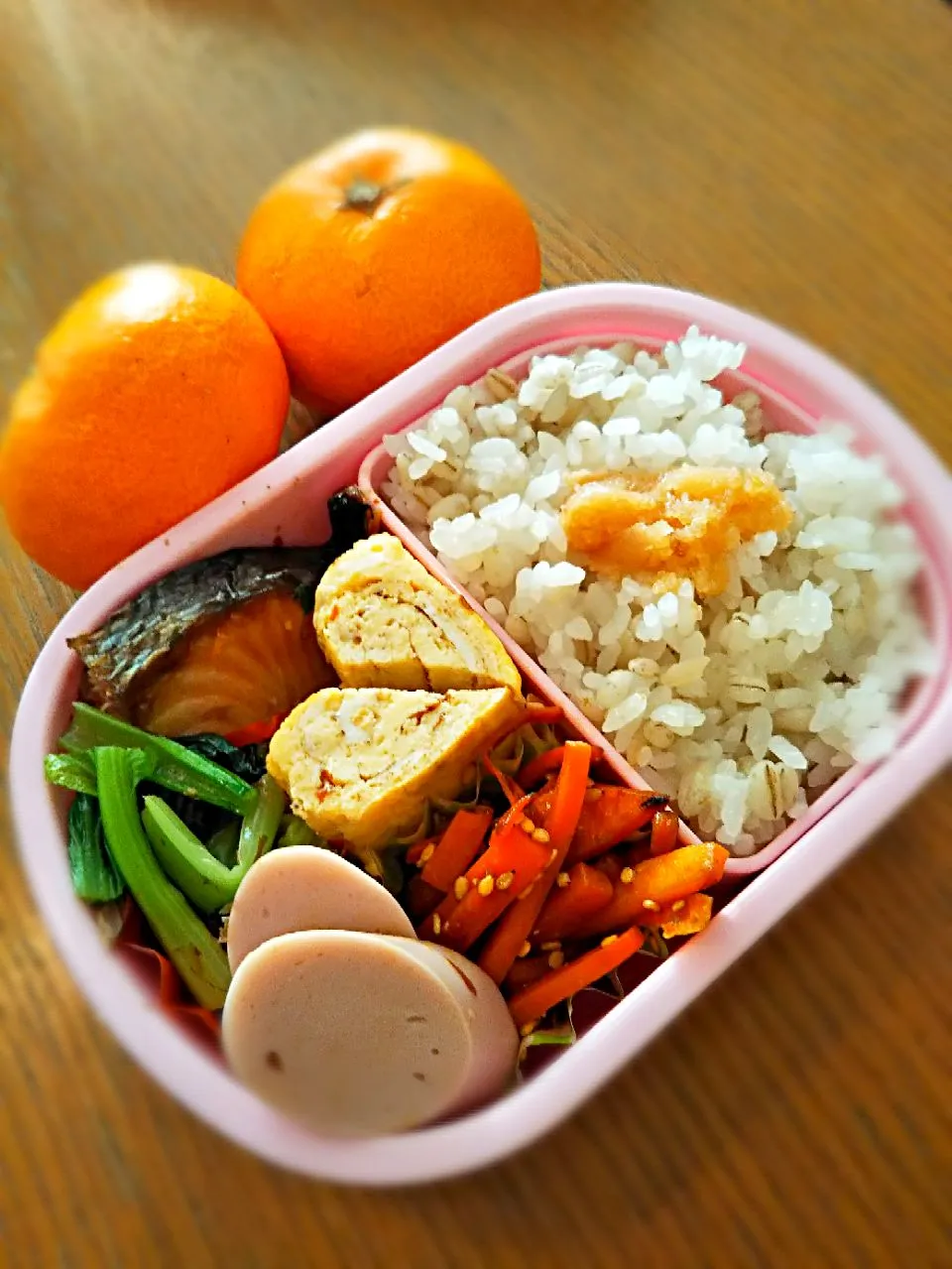 Snapdishの料理写真:100投稿✌️😋冬休みだよ、お弁当再開🍙|まきごろうさん