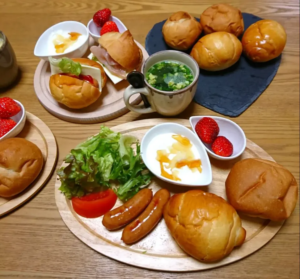 Snapdishの料理写真:『頂いたマスターコースのパンで朝ごはん』|seri-chanさん