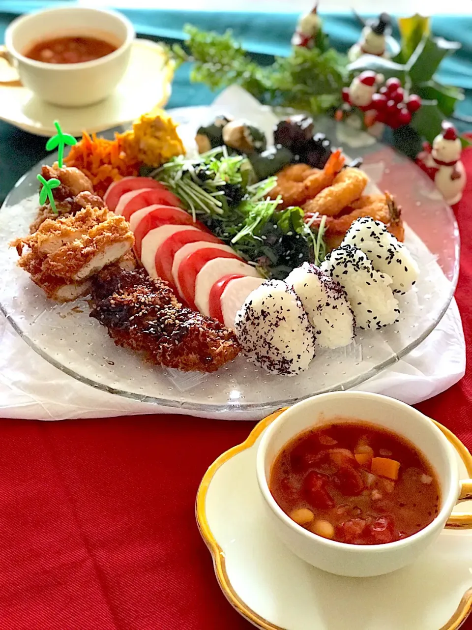 息子と お惣菜でプチ #クリスマスランチ #ミネストローネ|sonokoさん