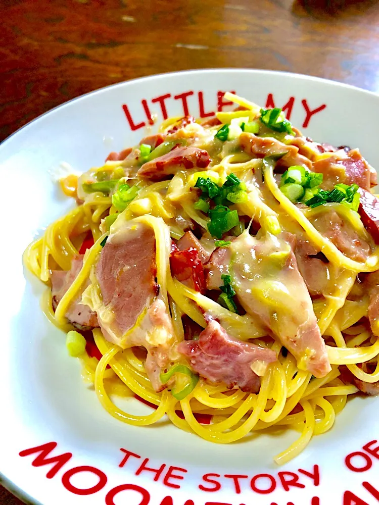 Snapdishの料理写真:焼き豚のクリームパスタ🍝|あおりんさん