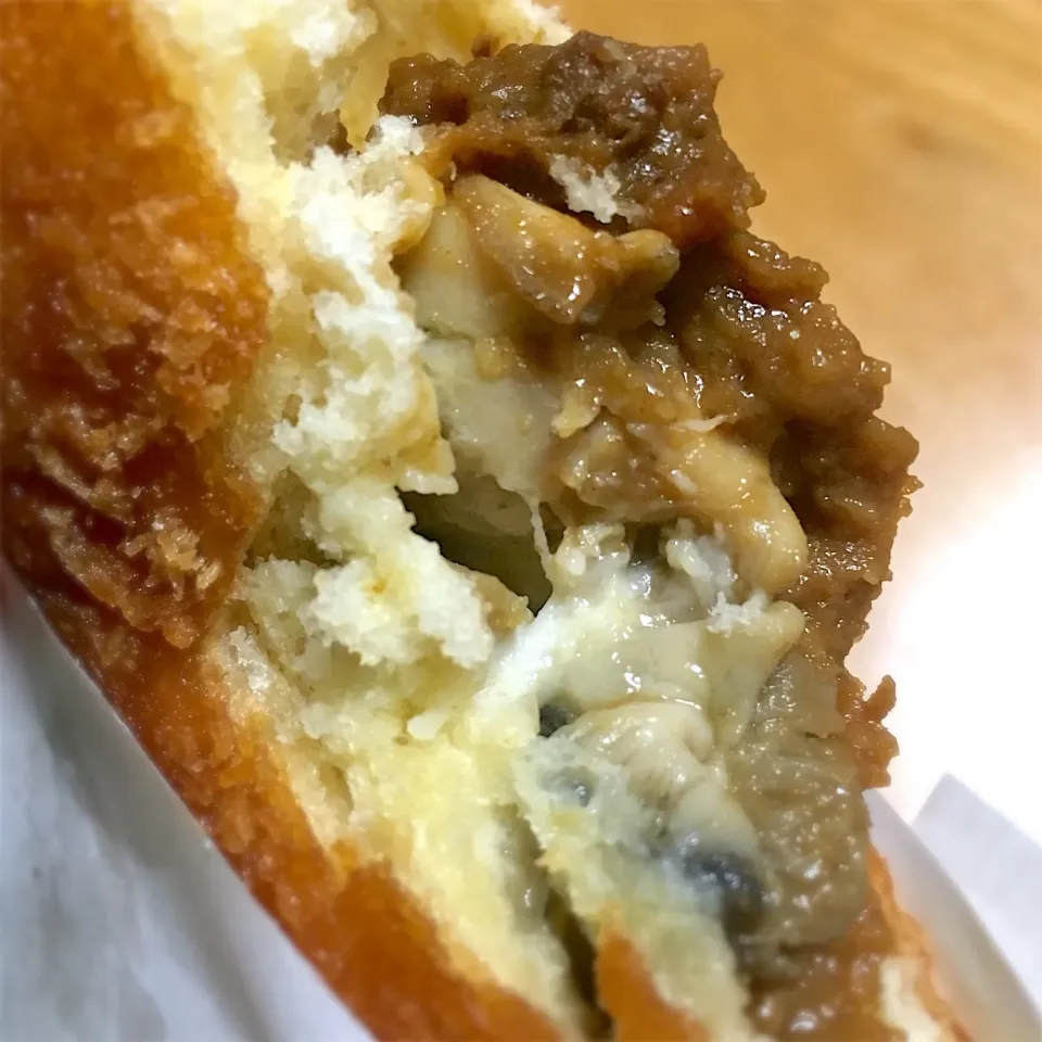 松島名物？
#牡蠣入りカレーパン
2018.12.22|Yu Yu mamaさん