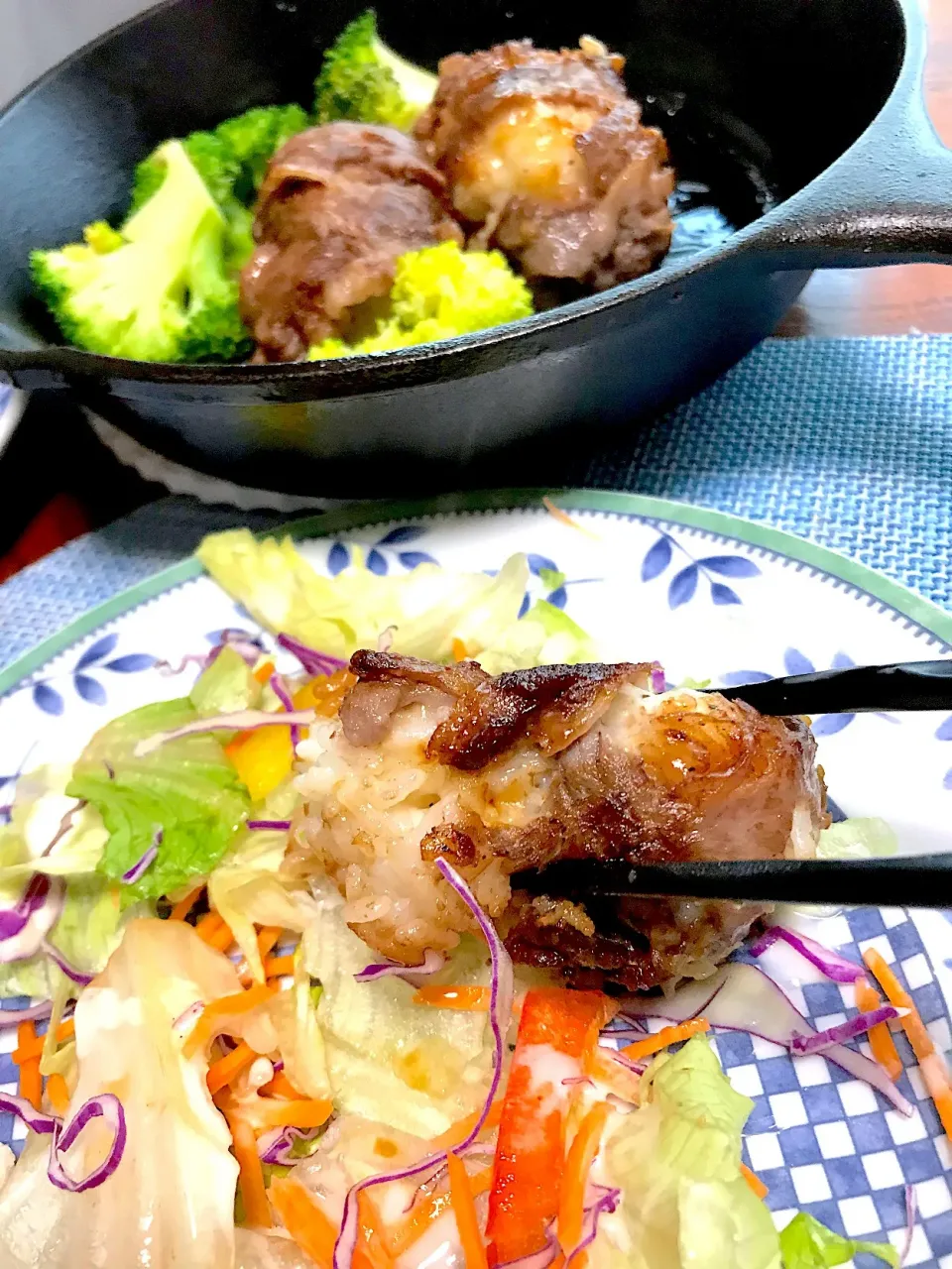 肉巻きにぎりサラダ🥗|シュトママさん