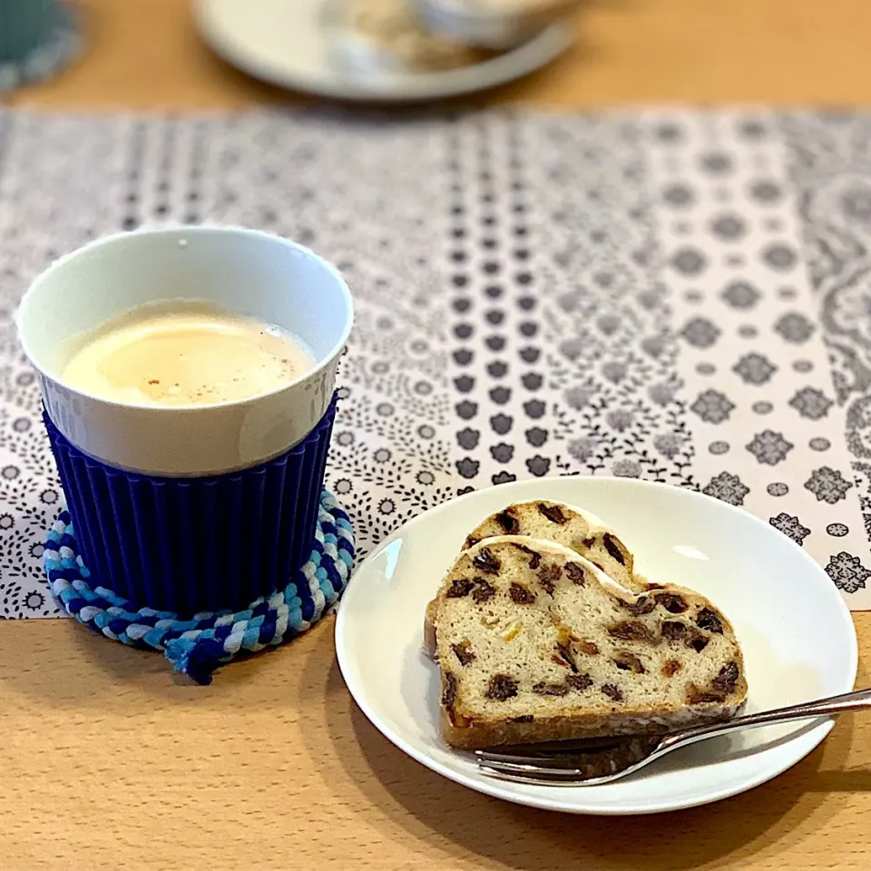 Snapdishの料理写真:🎄 Stollen 🎄
  シュトレン
#Christmas 
#Deutschland|venerdiさん