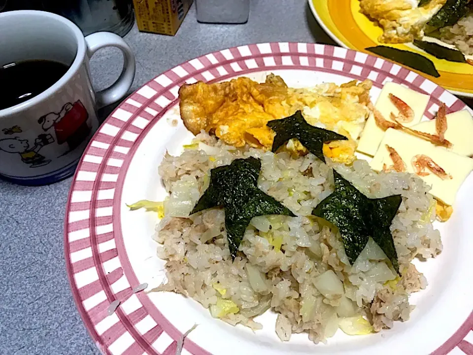 🎄クリスマスディナー #夕飯  ツナ白菜炒飯玉子焼き海老チーズ(星の海苔乗せ) #One-Plate Dish|ms903さん