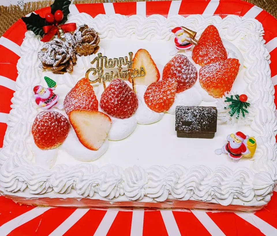 Snapdishの料理写真:苺たっぷり🎄クリスマスケーキ🎄|katsunさん