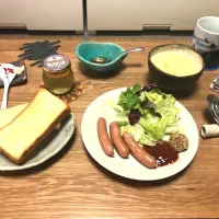 Snapdishの料理写真:クリスマスの朝食|Yukako  Toyamaさん