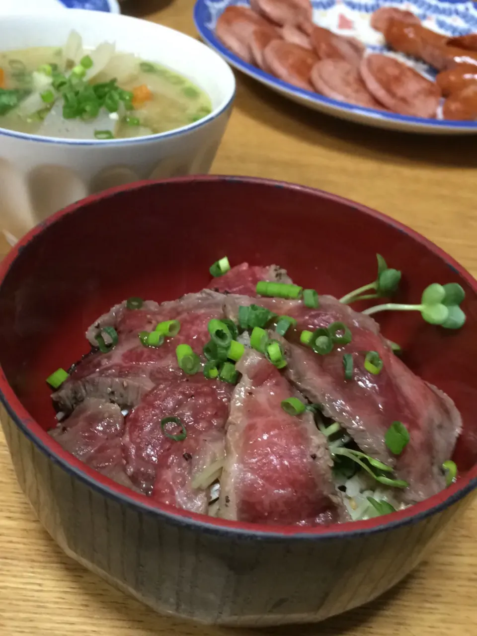 ローストビーフ丼|ゆきちんさん