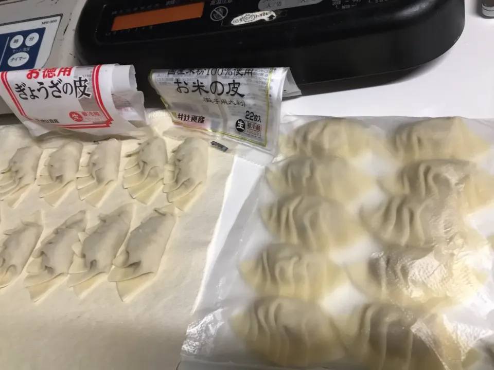 たくさん包んだ餃子を♪冷凍するょ~(^^)♡|Mieco 12943さん