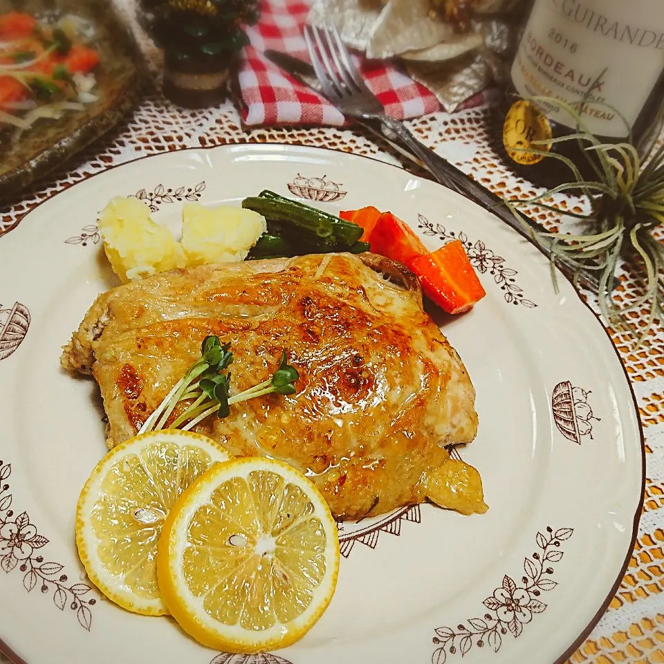 Snapdishの料理写真:ちたこさんの炊飯器で超簡単おうちレストラン♡柔らかしっとり♪鶏肉のコンフィ♡|とまと🍅さん