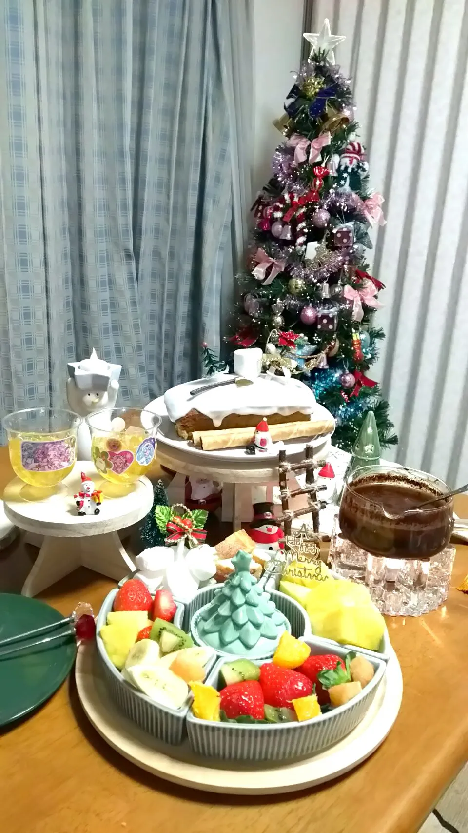 チョコフォンデュ🍫スイーツ🍰🍮✨クリスマスパーティー🎄🎅✨ #チョコフォンデュ#平成最後のクリスマス#40歳#バースデーパーティー|とししいたけさん