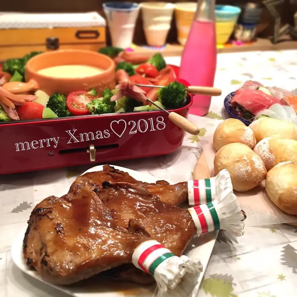 #クリスマスディナー #ローストチキン #チーズフォンデュ #プチフランス #お刺身|rkt__momさん