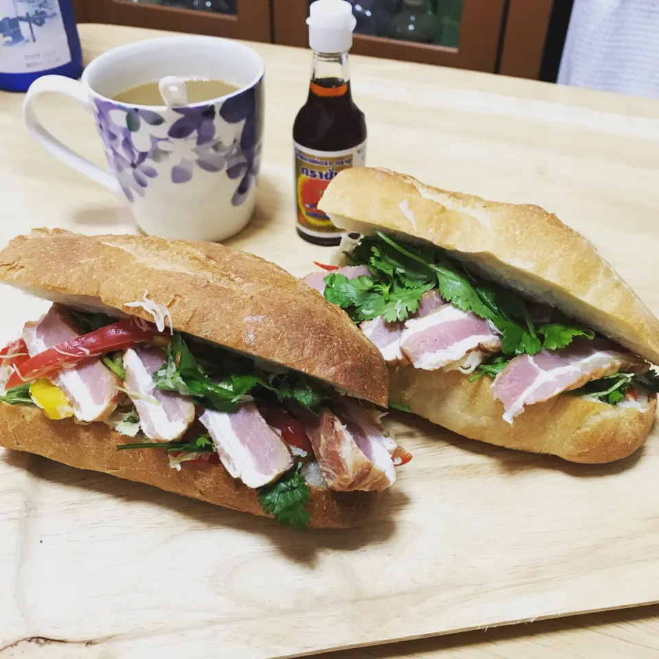 初めて作ったバインミー
味はまずまずかしら🙂|コマツ菜さん