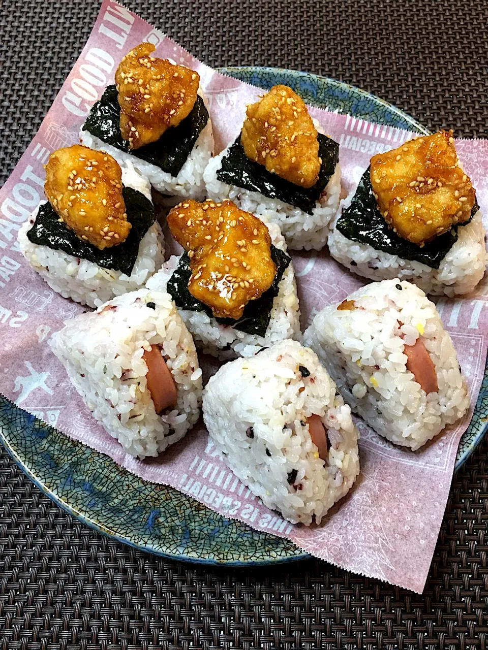 １５雑穀ともち麦ごはん🍚 甘辛生姜から揚げにぎり & ボロニアにぎり🍙|kiusoudaiさん