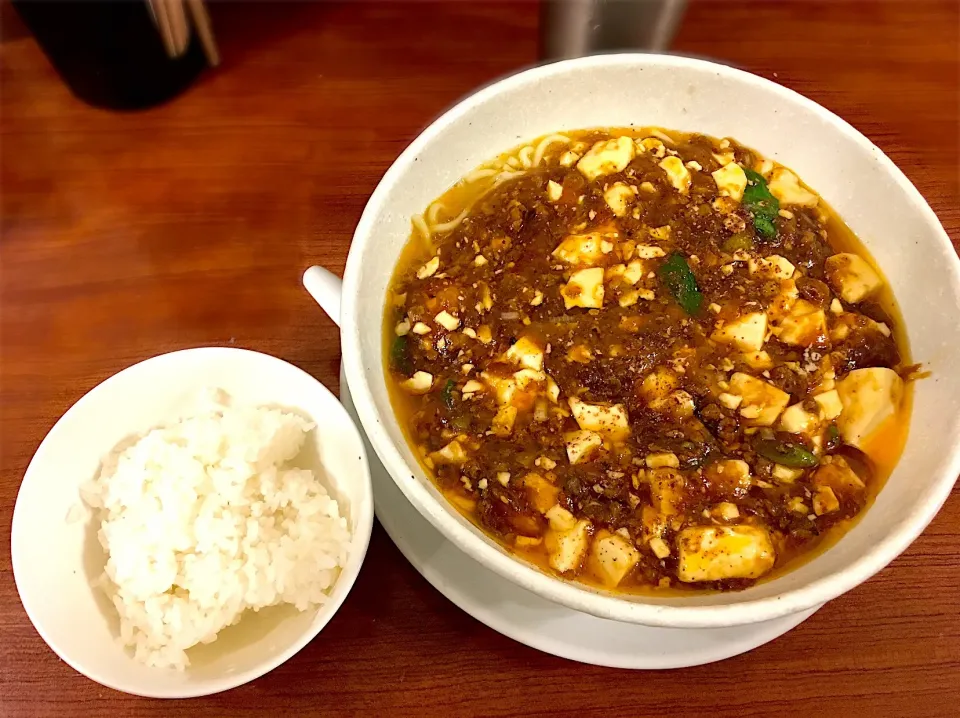 Snapdishの料理写真:麻婆麺(薄辛)＋ランチライス
@SHIBIRE NOODLES 蝋燭屋|morimi32さん