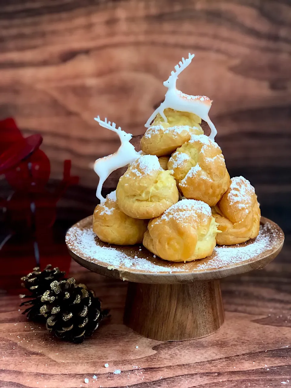 Choux pastry filled with durian purée|12Dragonさん