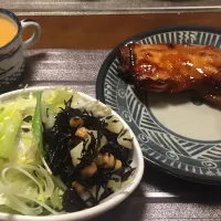 Snapdishの料理写真:鶏のモモ焼き|愛ペガさん