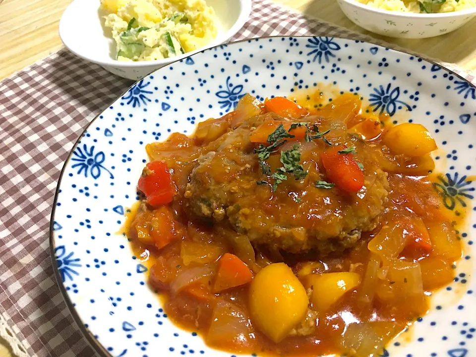 煮込みハンバーグ🍽|くっきいさん