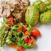 Snapdishの料理写真:Lamb, Pesto Potatoes, roasted tomatoes and Rucola Salad|Biscuite Queenさん