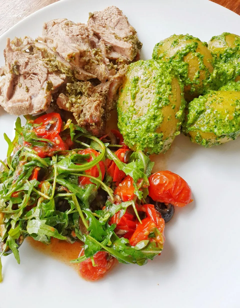 Lamb, Pesto Potatoes, roasted tomatoes and Rucola Salad|Biscuite Queenさん