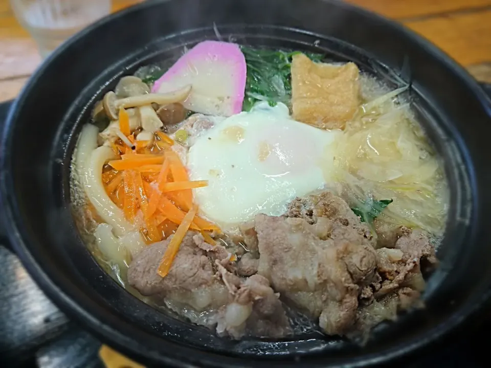 休日の水曜日♪
出掛けたついでに、寒いので、鍋焼きうどん🍲を食べて帰ろう🎵|yokoさん