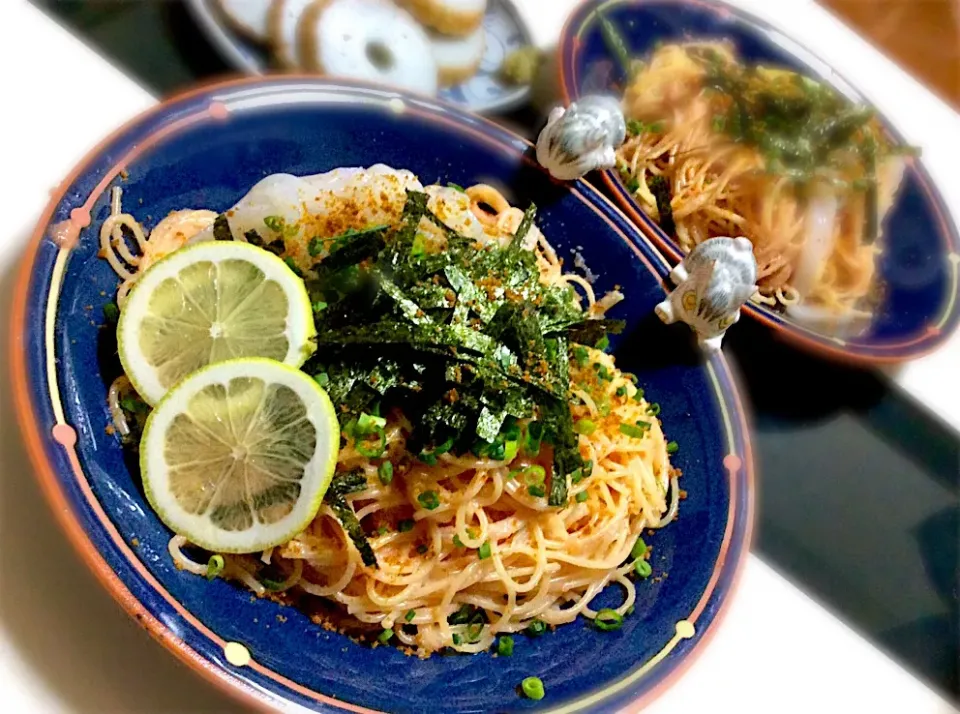 イカ明太子パスタに すりおろした カラスミをかけて ^_^ 海苔とレモンと小葱と共に|Takeshi  Nagakiさん