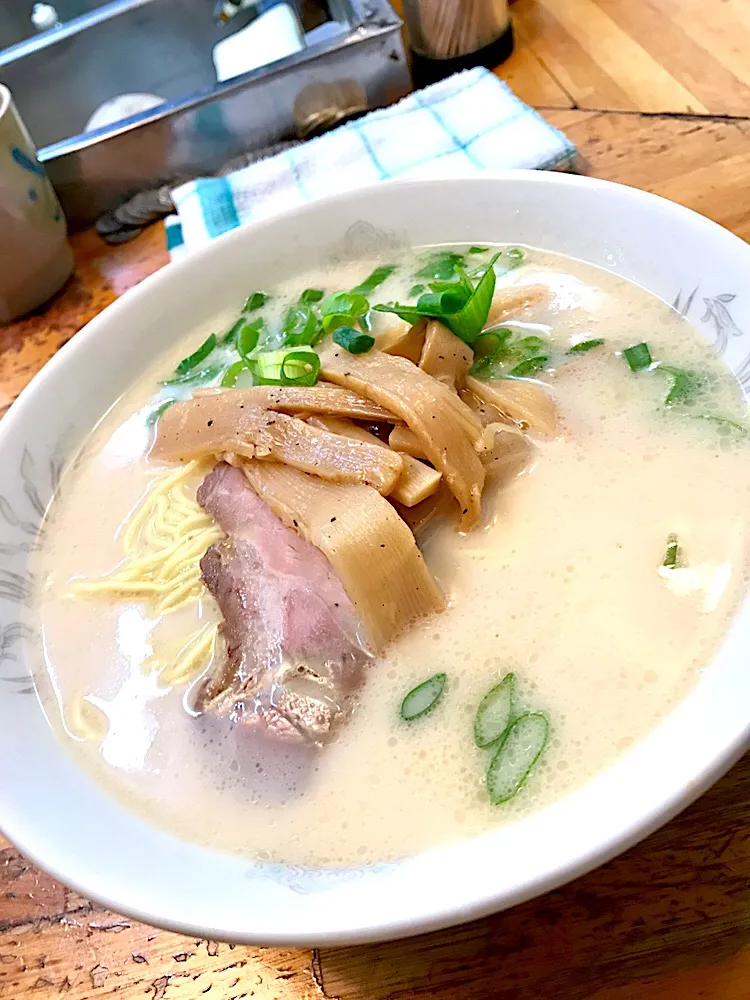 ✨漢の朝ラーメン🍜✨|中さんさん