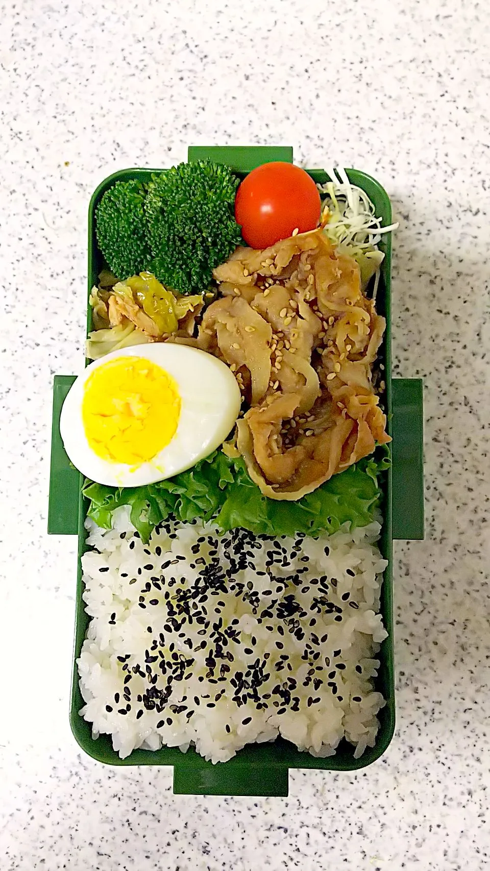 夫お弁当❗️しょうが焼き|かねしろ食堂さん