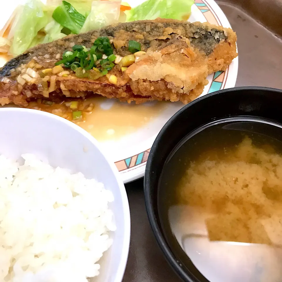 鯖のあんかけ定食４１０円。|シュトママさん