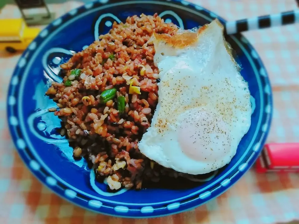 Snapdishの料理写真:焼きそばソースで♡ソースご飯|花ママさん