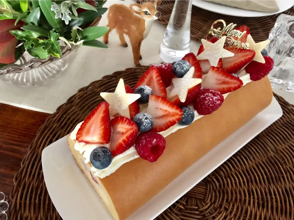 Snapdishの料理写真:クリスマスのロールケーキ|Yunさん