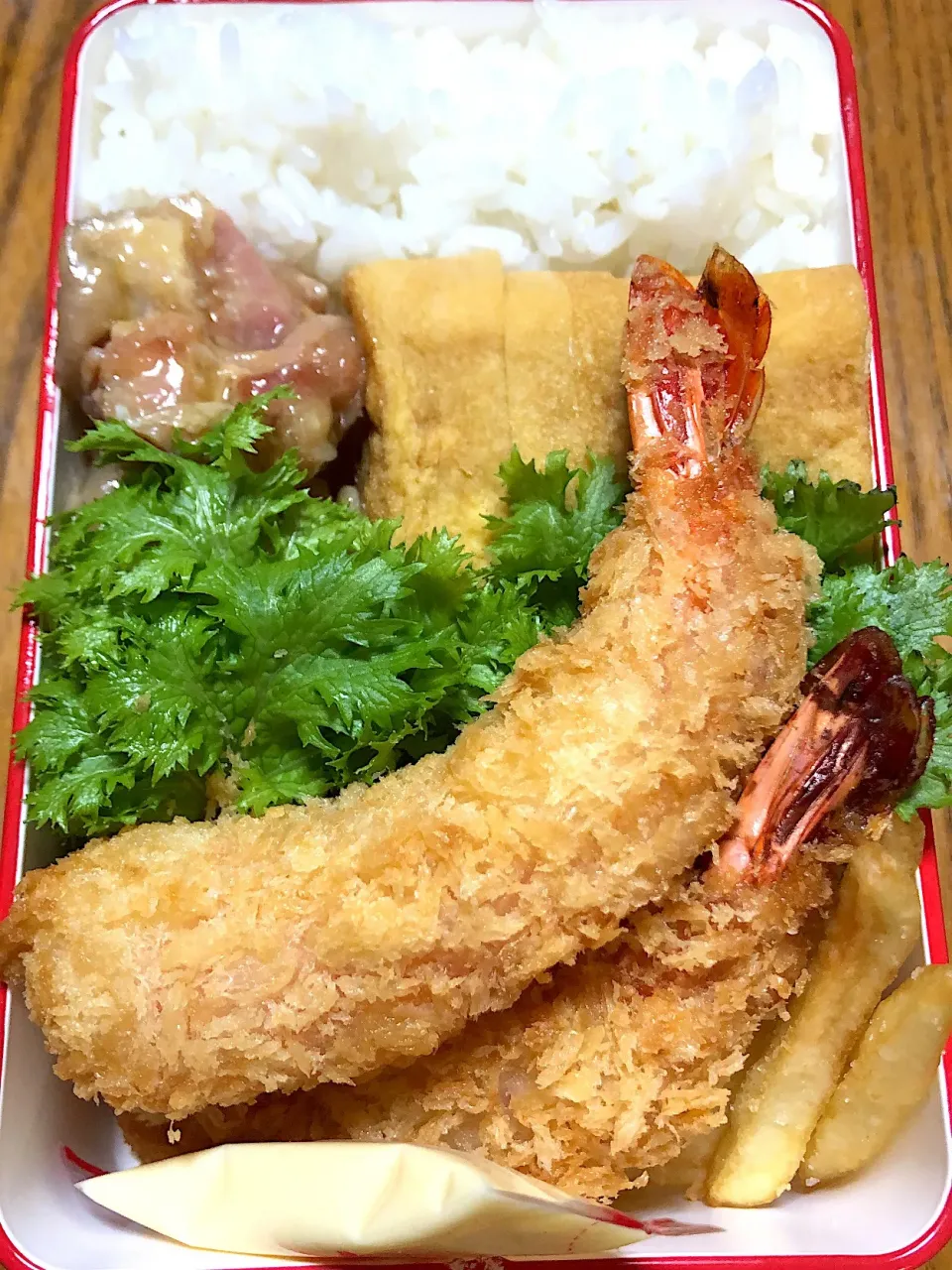 12月28日（金）エビフライ弁当🍤🍤|かよっぺさん