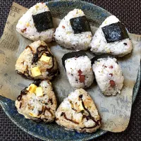 ３０雑穀ごはん🍚 ボロニアにぎり & チーズおかか昆布🍙|kiusoudaiさん