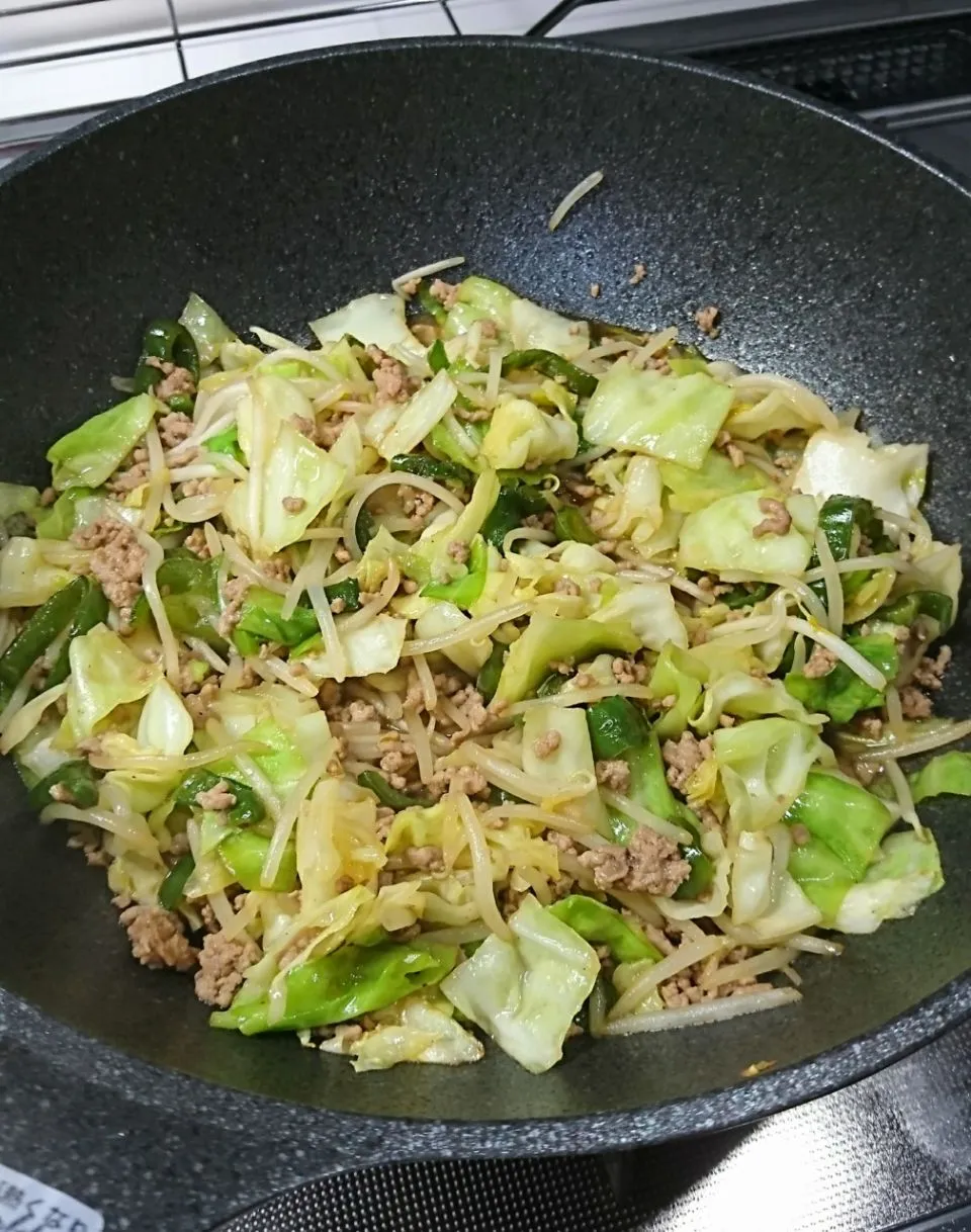 Snapdishの料理写真:野菜炒め😛|しまだ ちえこさん