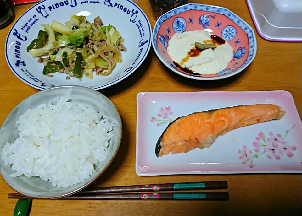 晩ごはん😛|しまだ ちえこさん