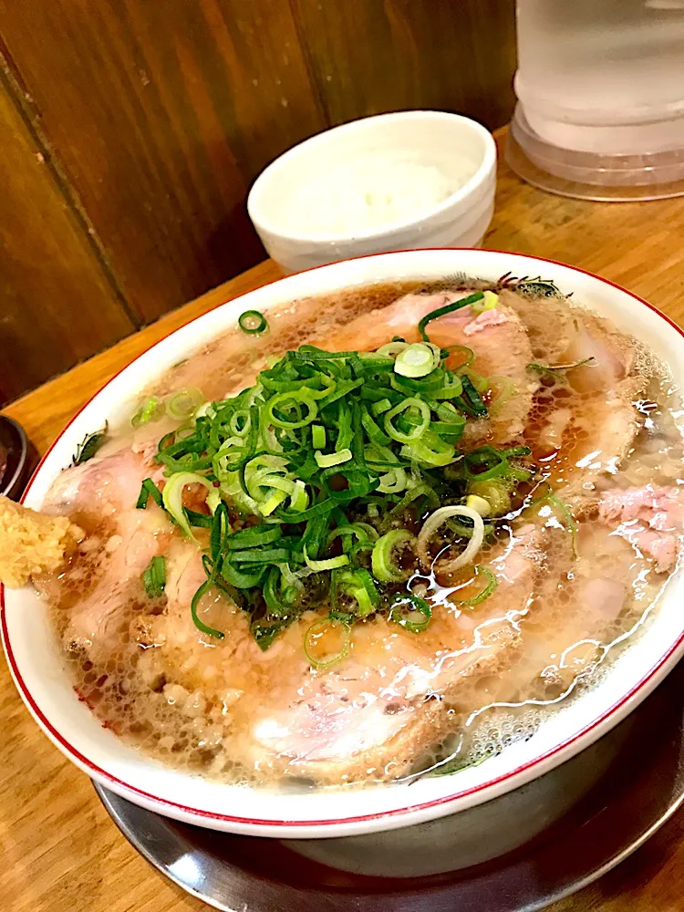 ✨漢の肉煮干ラーメン🍜✨|中さんさん