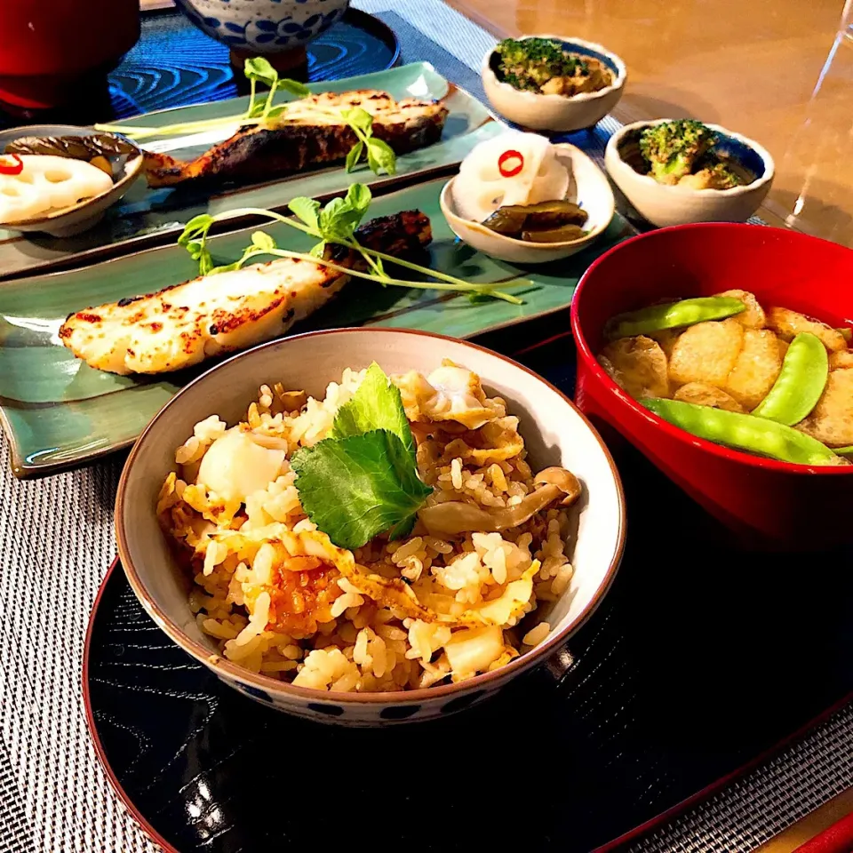 Snapdishの料理写真:ぼん👵💣ちゃんの❤️炊き込みごはんですよ🤓🍄🍚🎶|咲きちゃんさん