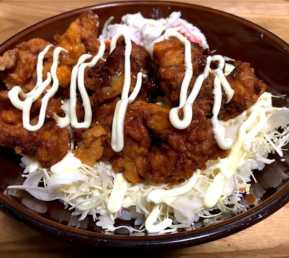 鶏唐揚げのスイートチリマヨ丼|まぁたんさん