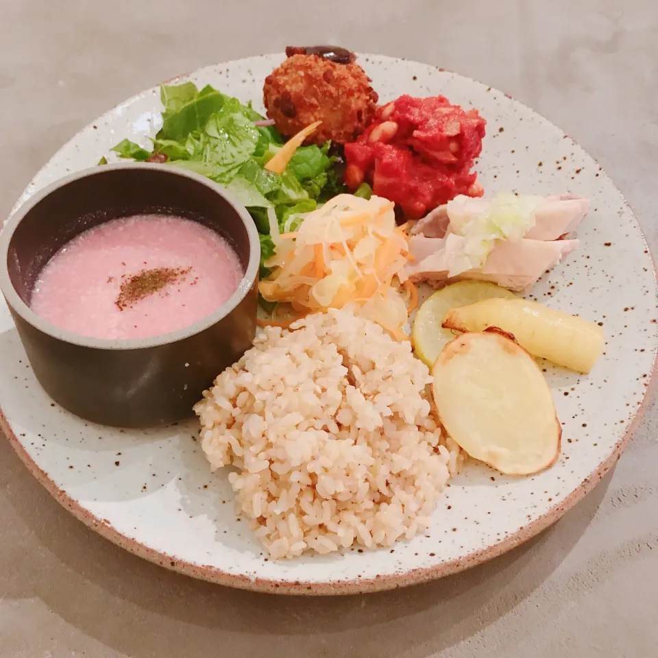 Snapdishの料理写真:野菜4種のデリプレート🥕🥔🍠|ちゃみこさん