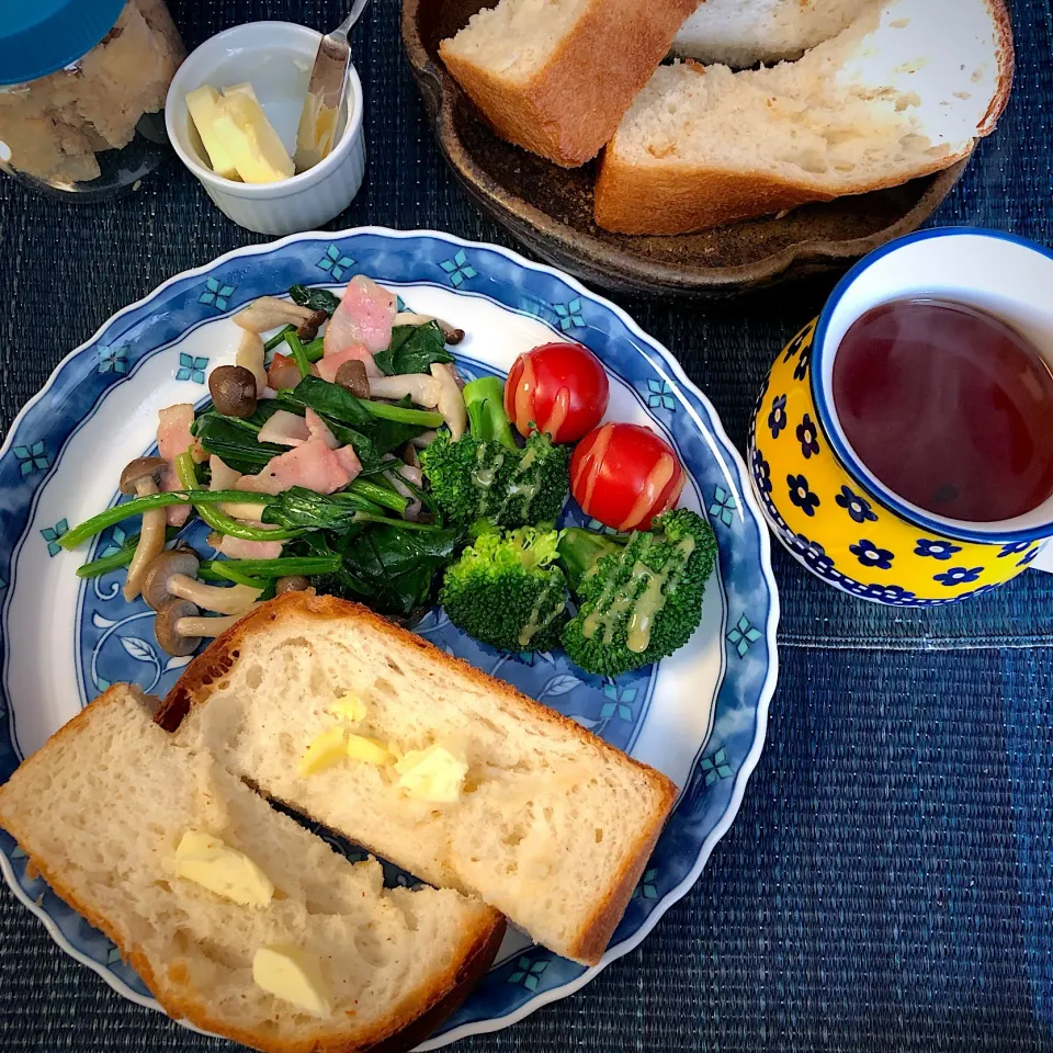 サンデーランチはひろみさんの手作り焼きたてパン|Noriyuki Saitoさん