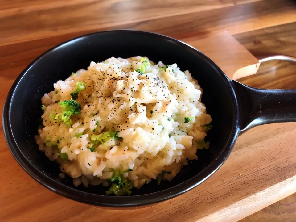 鯛とブロッコリーのチーズリゾット😋🍀|はるきちさん