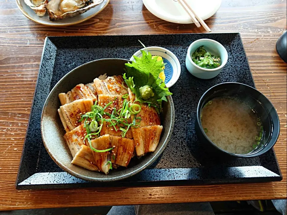 Snapdishの料理写真:穴子丼|しほさん