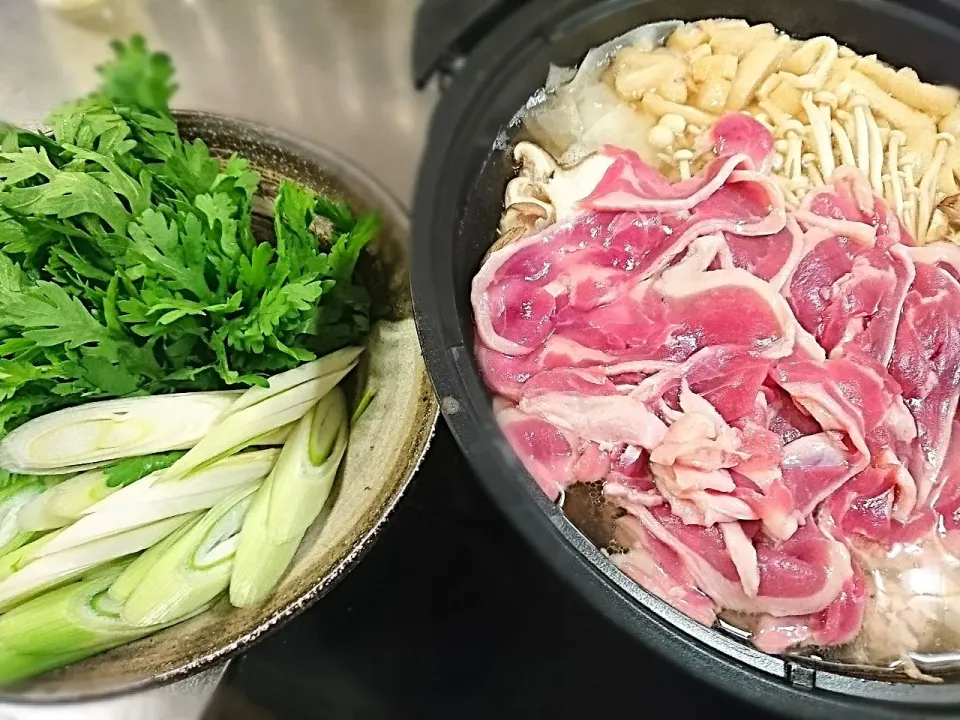 大晦日は、毎年恒例の鴨鍋🍲に、鴨鍋のお出汁で〆の年越し蕎麦✨|yokoさん