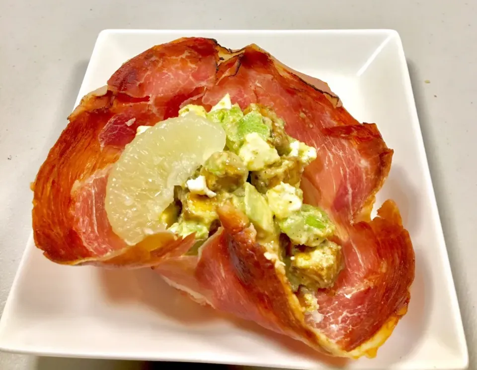 Avocado, Sweet Potato and Gorgonzola Prosciutto Bowl Salad|gonbenさん