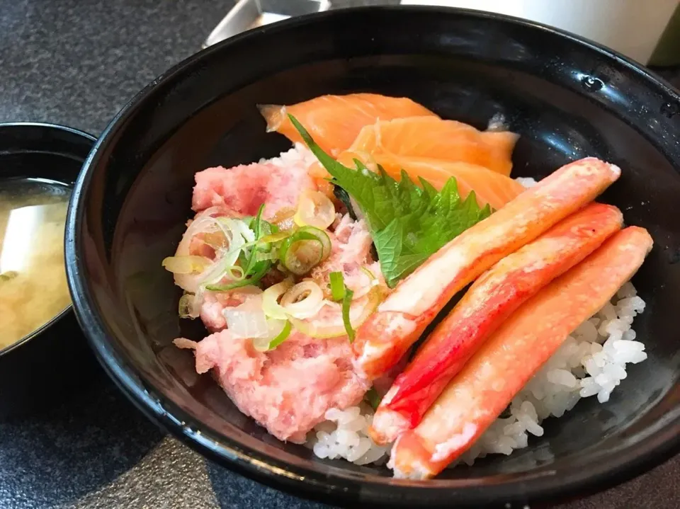 福井県敦賀で
 海鮮丼を食べてみた。|街の天狗さん