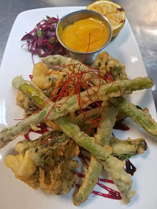 Japanese style vegetable tempura...|chef Charlesさん