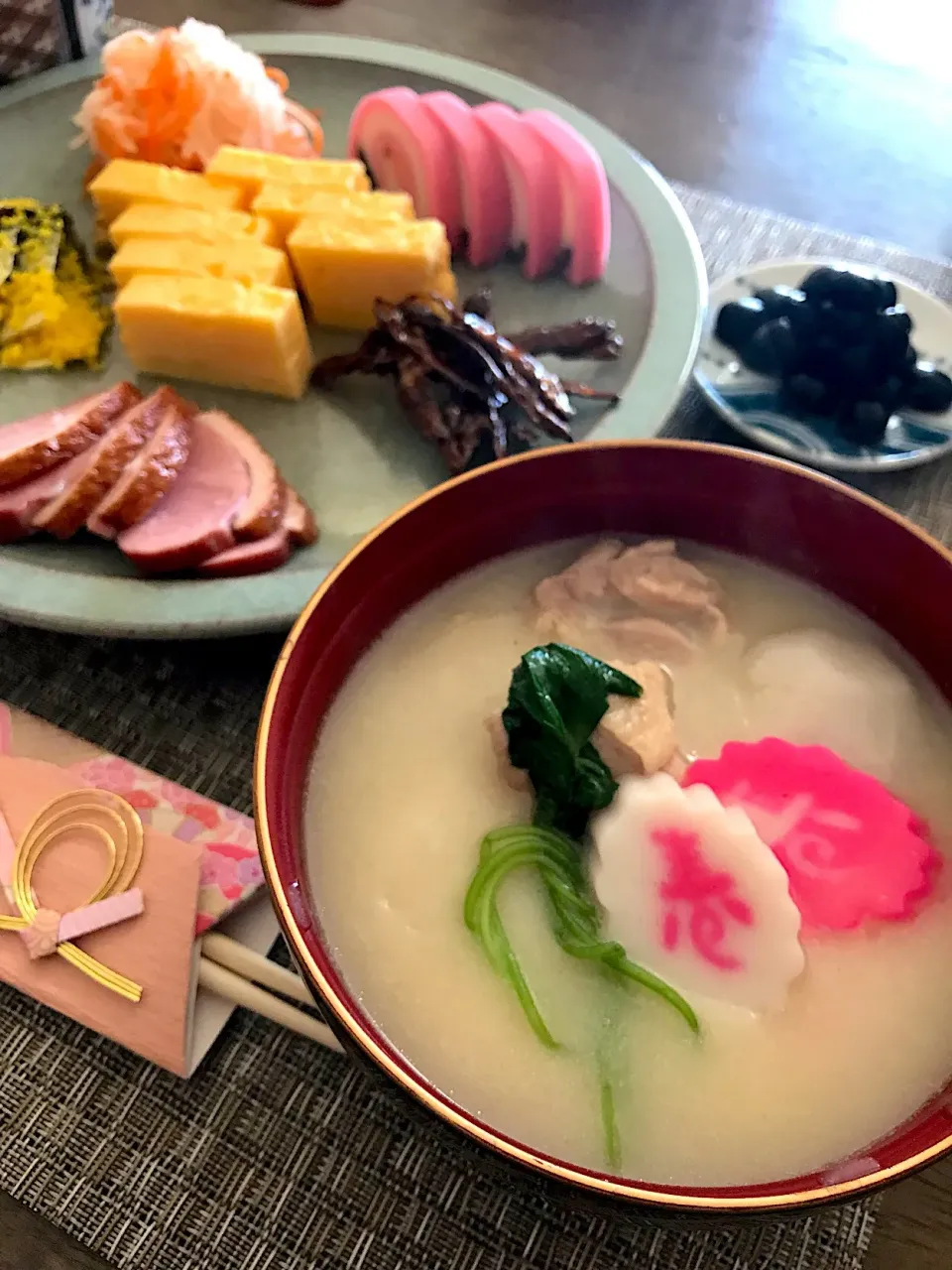 Snapdishの料理写真:2019 おせち|しいたけ茶さん