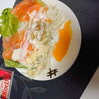 Snapdishの料理写真:サーモンサラダを作ってみた。|街の天狗さん